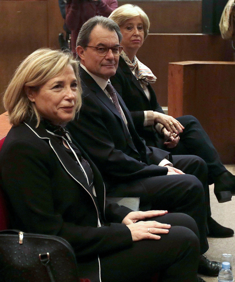 Former Catalan President Artur Mas, center, sitting in court on trial in Barcelona, Spain, on Feb. 6. Former Catalan President Artur Mas, center, sitting in court on trial in Barcelona, Spain, on Feb. 6.